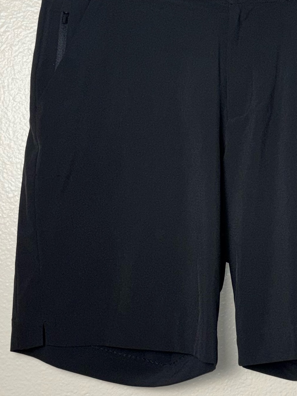 Athleta Tribeca 7" Bermuda Short Black
Women's Size 14 - Picture 7 of 16